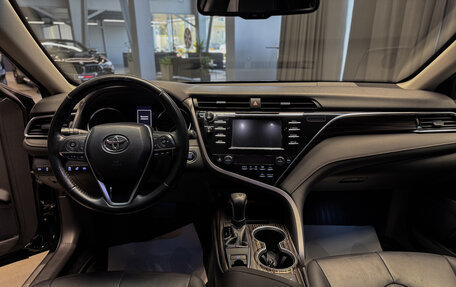Toyota Camry, 2019 год, 2 590 000 рублей, 8 фотография