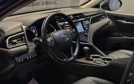 Toyota Camry, 2019 год, 2 590 000 рублей, 15 фотография