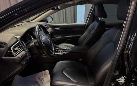 Toyota Camry, 2019 год, 2 590 000 рублей, 14 фотография