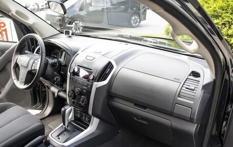 Isuzu D-Max II, 2018 год, 2 495 000 рублей, 8 фотография