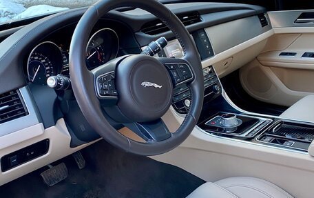 Jaguar XF II, 2016 год, 2 100 000 рублей, 7 фотография