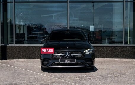 Mercedes-Benz E-Класс, 2021 год, 4 049 000 рублей, 3 фотография