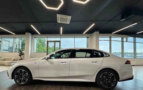 BMW 5 серия, 2024 год, 7 800 000 рублей, 6 фотография