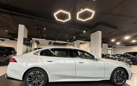 BMW 5 серия, 2024 год, 7 800 000 рублей, 10 фотография