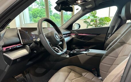 BMW 5 серия, 2024 год, 7 800 000 рублей, 15 фотография