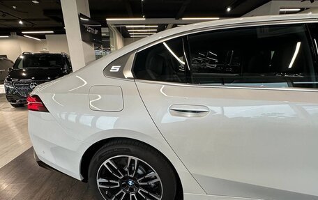 BMW 5 серия, 2024 год, 7 800 000 рублей, 23 фотография