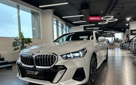 BMW 5 серия, 2024 год, 7 800 000 рублей, 30 фотография
