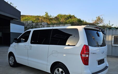 Hyundai H-1 II рестайлинг, 2019 год, 2 800 000 рублей, 6 фотография