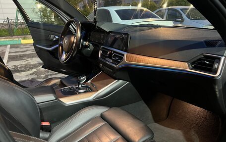 BMW 3 серия, 2019 год, 3 550 000 рублей, 33 фотография