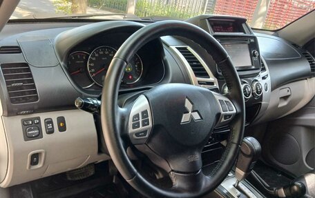Mitsubishi Pajero Sport II рестайлинг, 2014 год, 1 899 000 рублей, 22 фотография