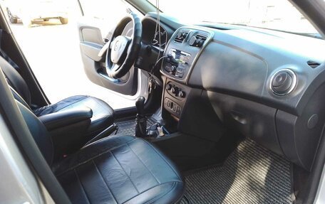 Renault Logan II, 2015 год, 700 000 рублей, 9 фотография