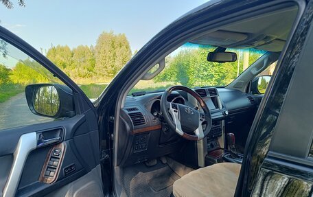 Toyota Land Cruiser Prado 150 рестайлинг 2, 2010 год, 3 100 000 рублей, 8 фотография