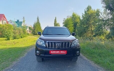 Toyota Land Cruiser Prado 150 рестайлинг 2, 2010 год, 3 100 000 рублей, 12 фотография