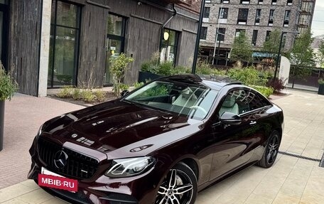 Mercedes-Benz E-Класс, 2018 год, 4 250 000 рублей, 3 фотография