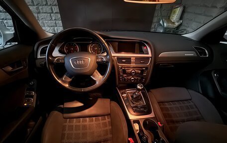 Audi A4, 2012 год, 2 000 000 рублей, 12 фотография