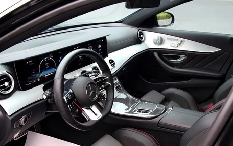 Mercedes-Benz E-Класс AMG, 2022 год, 6 350 000 рублей, 18 фотография