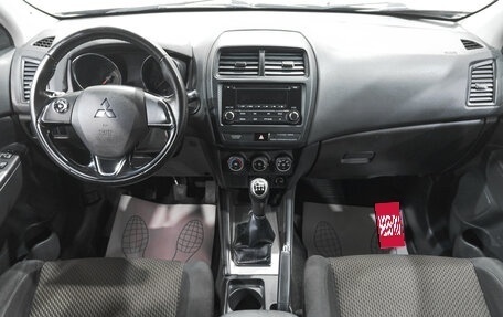 Mitsubishi ASX I рестайлинг, 2017 год, 1 799 000 рублей, 11 фотография