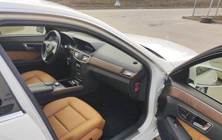 Mercedes-Benz E-Класс, 2012 год, 2 000 000 рублей, 5 фотография