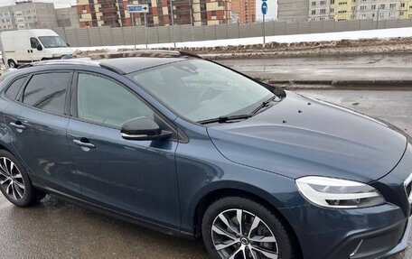 Volvo V40 Cross Country I, 2019 год, 1 999 000 рублей, 3 фотография