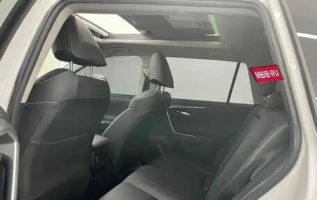 Toyota RAV4, 2021 год, 2 410 045 рублей, 18 фотография