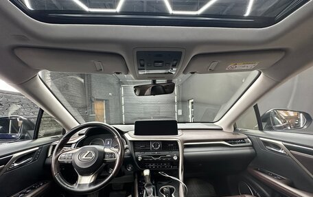 Lexus RX IV рестайлинг, 2019 год, 4 800 000 рублей, 8 фотография