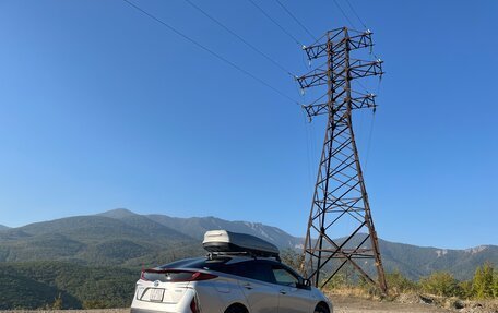 Toyota Prius IV XW50, 2017 год, 2 000 000 рублей, 6 фотография