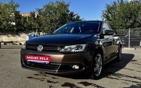 Volkswagen Jetta VI, 2014 год, 1 350 000 рублей, 3 фотография