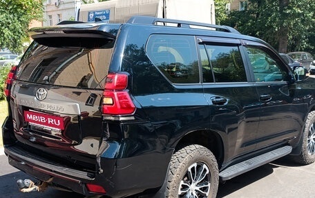Toyota Land Cruiser Prado 150 рестайлинг 2, 2017 год, 3 970 000 рублей, 5 фотография