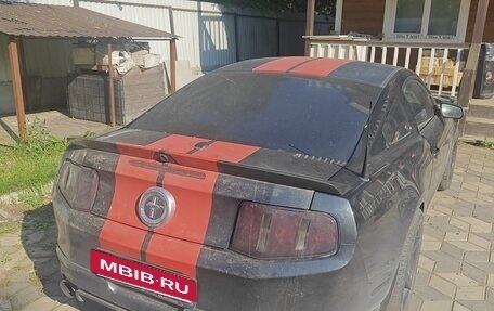 Ford Mustang VI рестайлинг, 2009 год, 2 950 000 рублей, 4 фотография