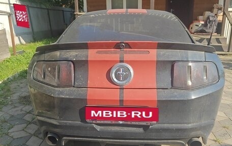 Ford Mustang VI рестайлинг, 2009 год, 2 950 000 рублей, 3 фотография