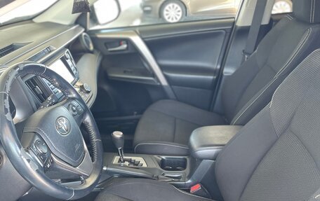 Toyota RAV4, 2017 год, 1 990 000 рублей, 11 фотография