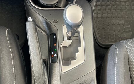 Toyota RAV4, 2017 год, 1 990 000 рублей, 16 фотография