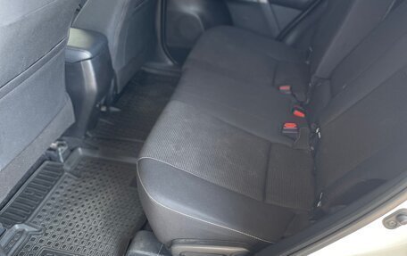 Toyota RAV4, 2017 год, 1 990 000 рублей, 12 фотография