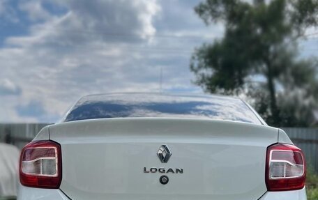 Renault Logan II, 2020 год, 900 000 рублей, 3 фотография
