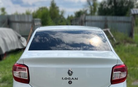 Renault Logan II, 2020 год, 900 000 рублей, 15 фотография
