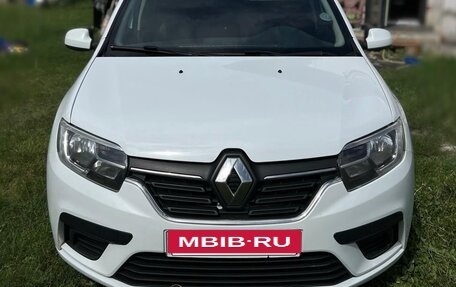 Renault Logan II, 2020 год, 900 000 рублей, 9 фотография
