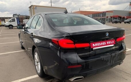 BMW 5 серия, 2021 год, 3 965 000 рублей, 2 фотография