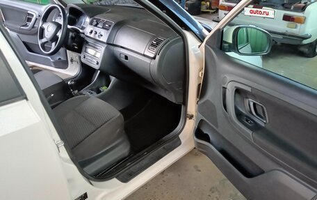 Skoda Fabia II, 2013 год, 580 000 рублей, 14 фотография