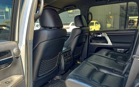 Toyota Land Cruiser 200, 2012 год, 3 249 000 рублей, 12 фотография