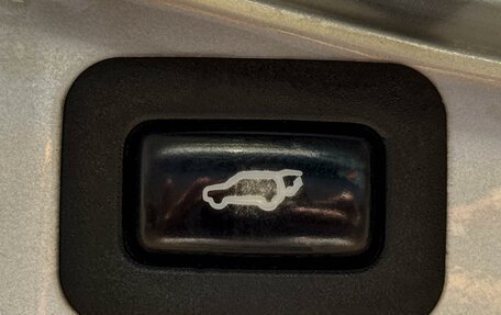 Toyota Land Cruiser 200, 2012 год, 3 249 000 рублей, 31 фотография