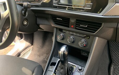 Volkswagen Jetta VII, 2019 год, 1 600 000 рублей, 16 фотография