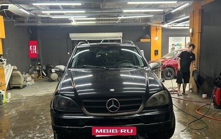 Mercedes-Benz M-Класс, 2001 год, 581 344 рублей, 3 фотография
