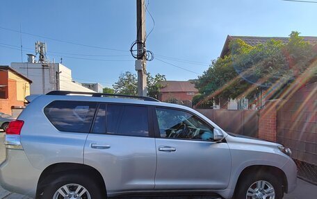 Toyota Land Cruiser Prado 150 рестайлинг 2, 2010 год, 3 000 000 рублей, 4 фотография
