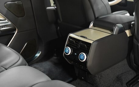 Land Rover Range Rover IV рестайлинг, 2025 год, 28 990 000 рублей, 23 фотография