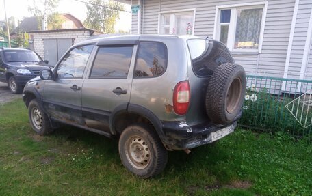 Chevrolet Niva I рестайлинг, 2006 год, 180 000 рублей, 3 фотография