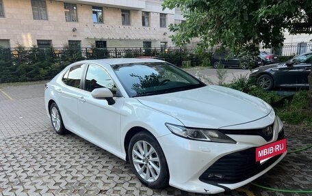 Toyota Camry, 2018 год, 2 550 000 рублей, 3 фотография