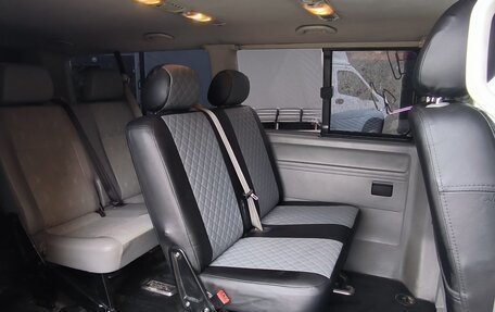 Volkswagen Transporter T5 рестайлинг, 2004 год, 1 100 000 рублей, 5 фотография