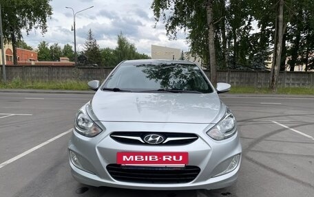 Hyundai Solaris II рестайлинг, 2012 год, 1 250 000 рублей, 5 фотография