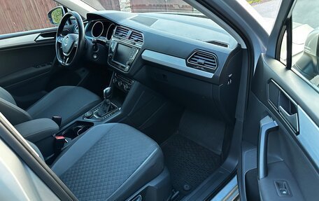 Volkswagen Tiguan II, 2017 год, 1 850 000 рублей, 12 фотография