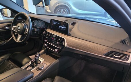 BMW 5 серия, 2018 год, 3 950 000 рублей, 18 фотография